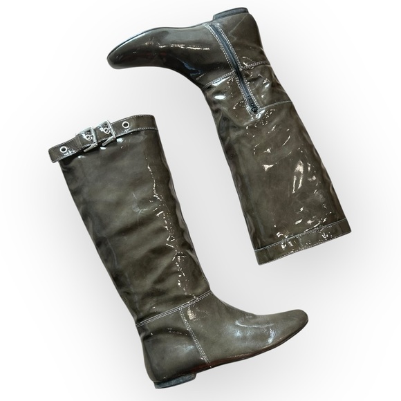 Vintage Patent Leather Flat Heel Go-Go Boots + Bonus Belt - Picture 10 of 16